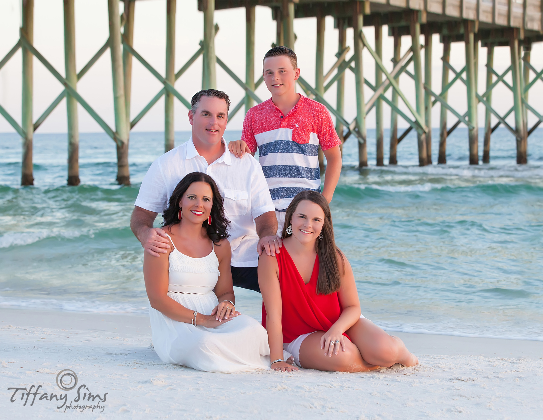 Destin Photography by Tiffany Sims Photography #destin #destinphotography #destinbeachphotography #30aphotography #30abeachphotography #destinphotographer #30aphotographer #fortwaltonbeachphotography #okaloosaislandphotography | RC59rw